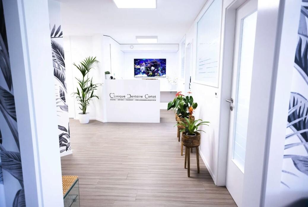 Bilder Clinique Dentaire Cortot