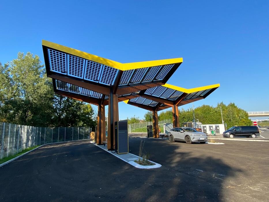 Bilder Fastned Charging Station
