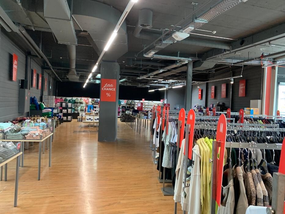 Bilder MANOR Outlet Kreuzlingen
