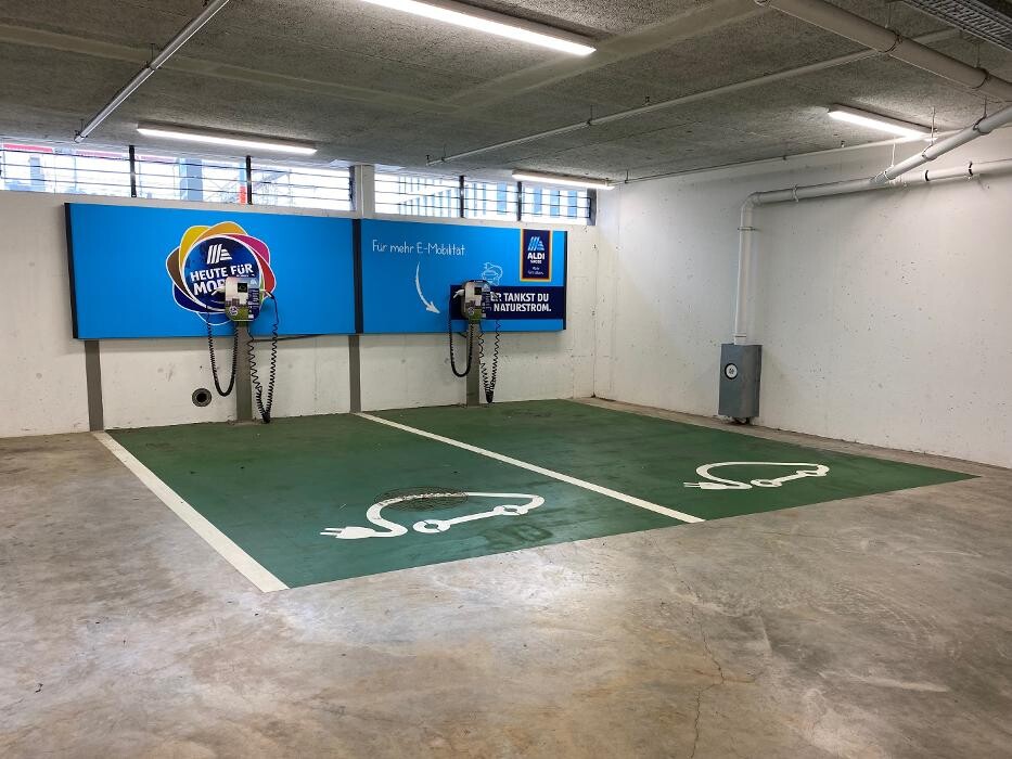 Bilder Shell Recharge Charging Station