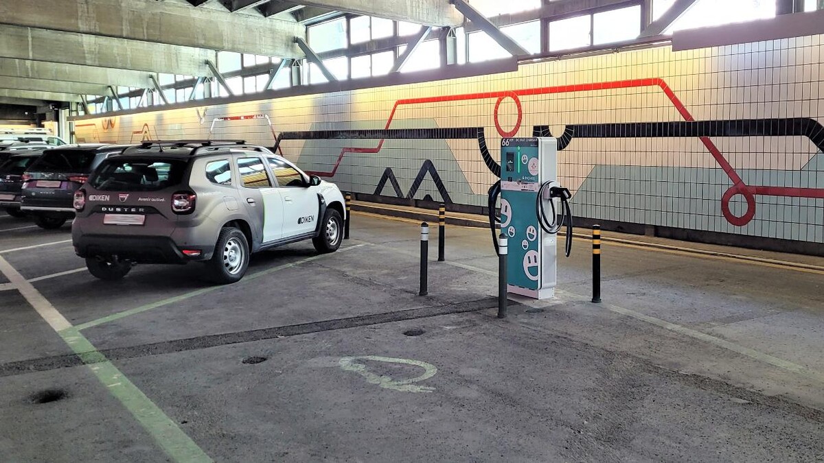 Bilder Shell Recharge Charging Station