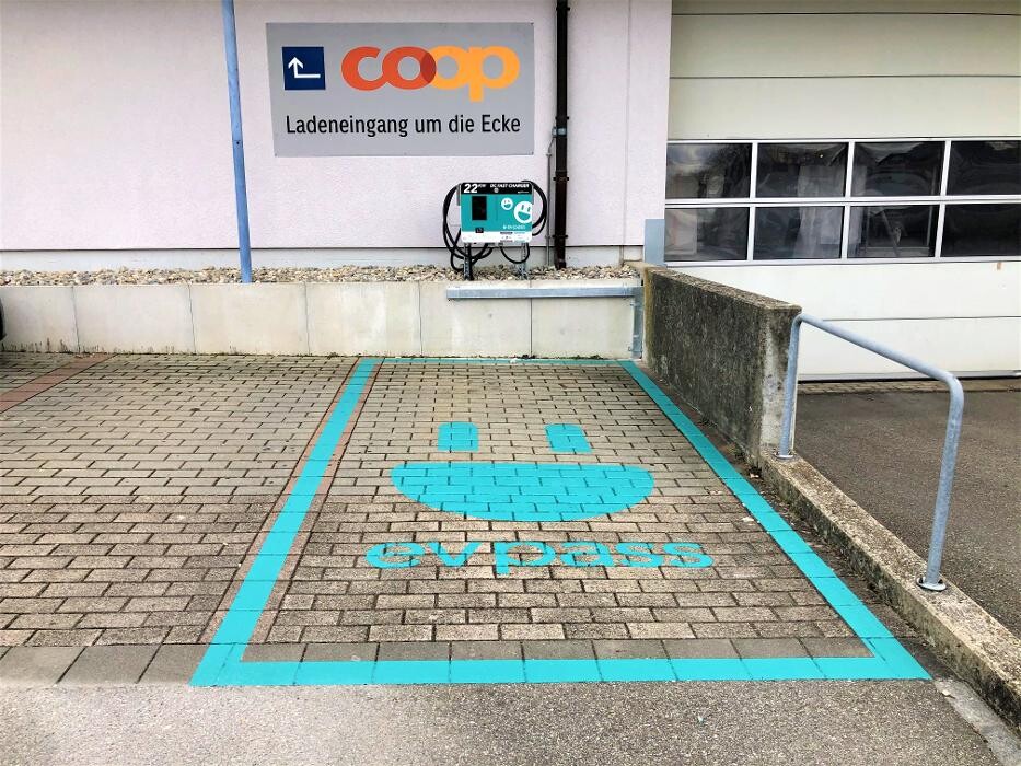 Bilder evpass Charging Station