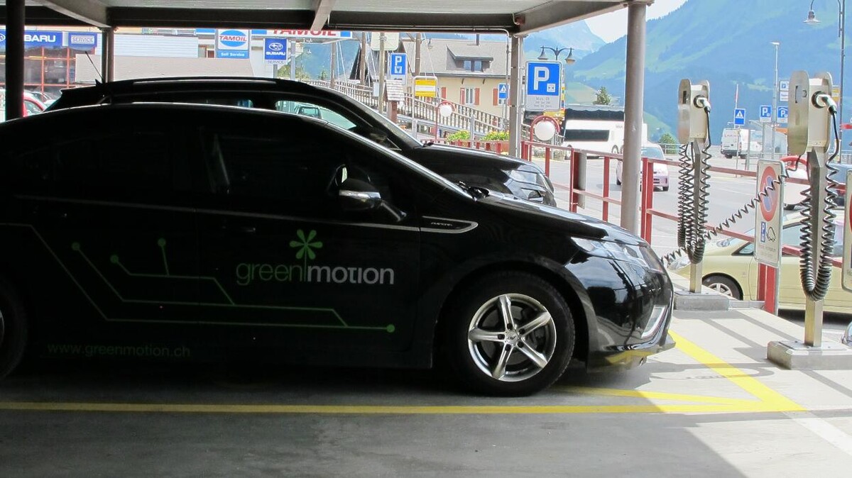 Bilder Shell Recharge Charging Station
