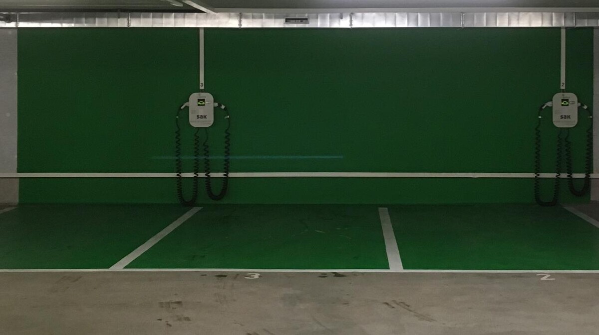 Bilder Shell Recharge Charging Station