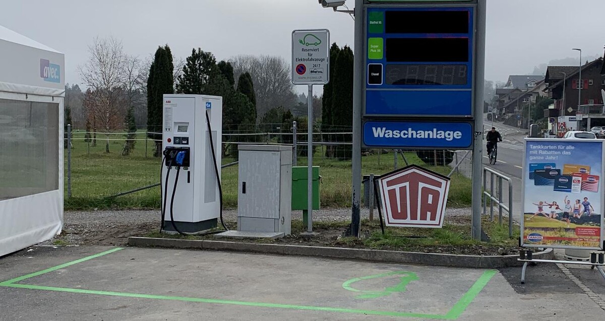 Bilder Shell Recharge Charging Station