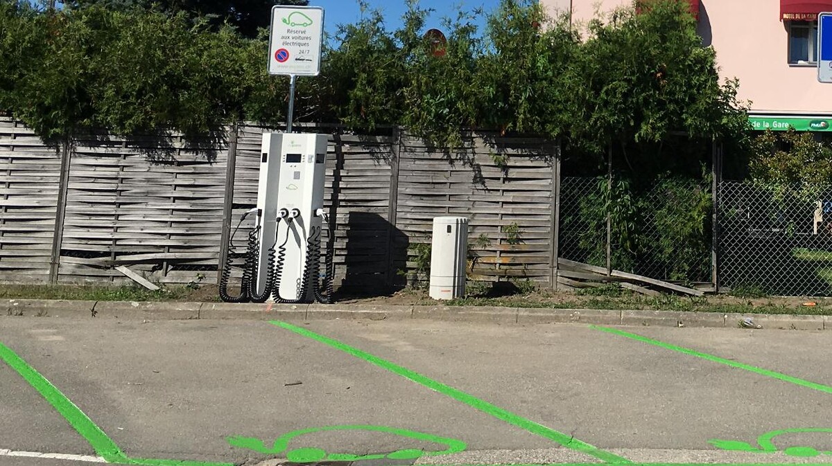 Bilder evpass Charging Station