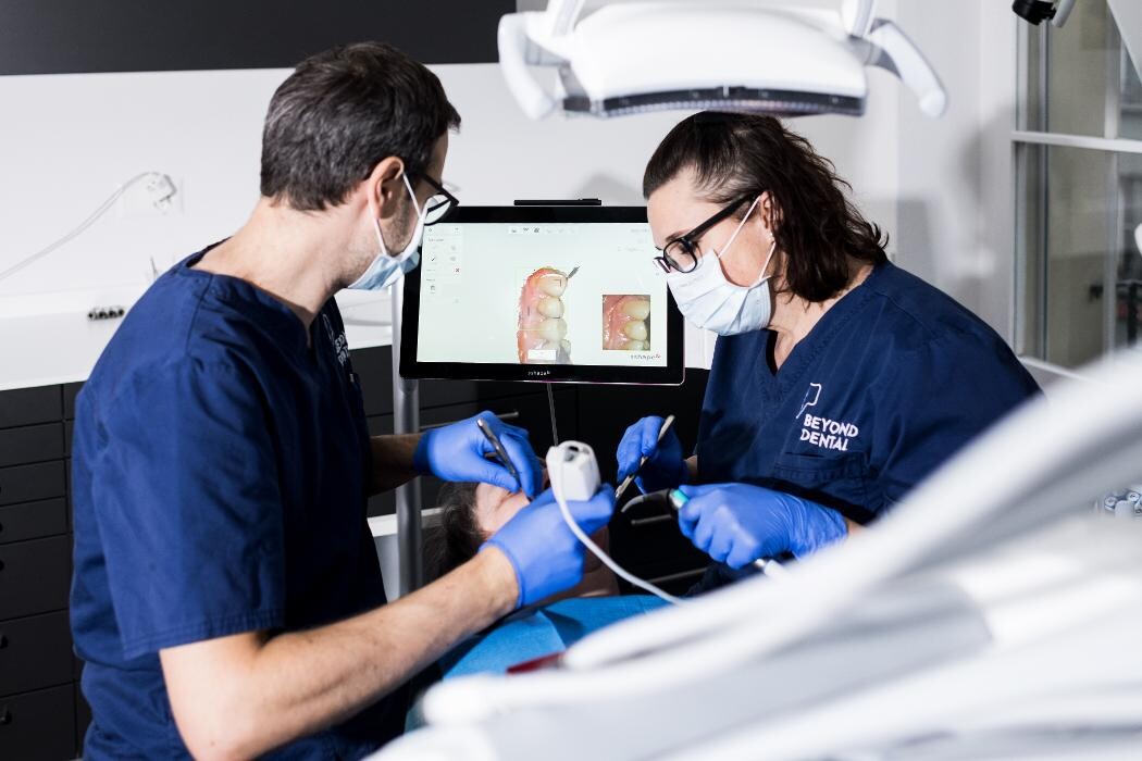 Bilder Beyond Dental