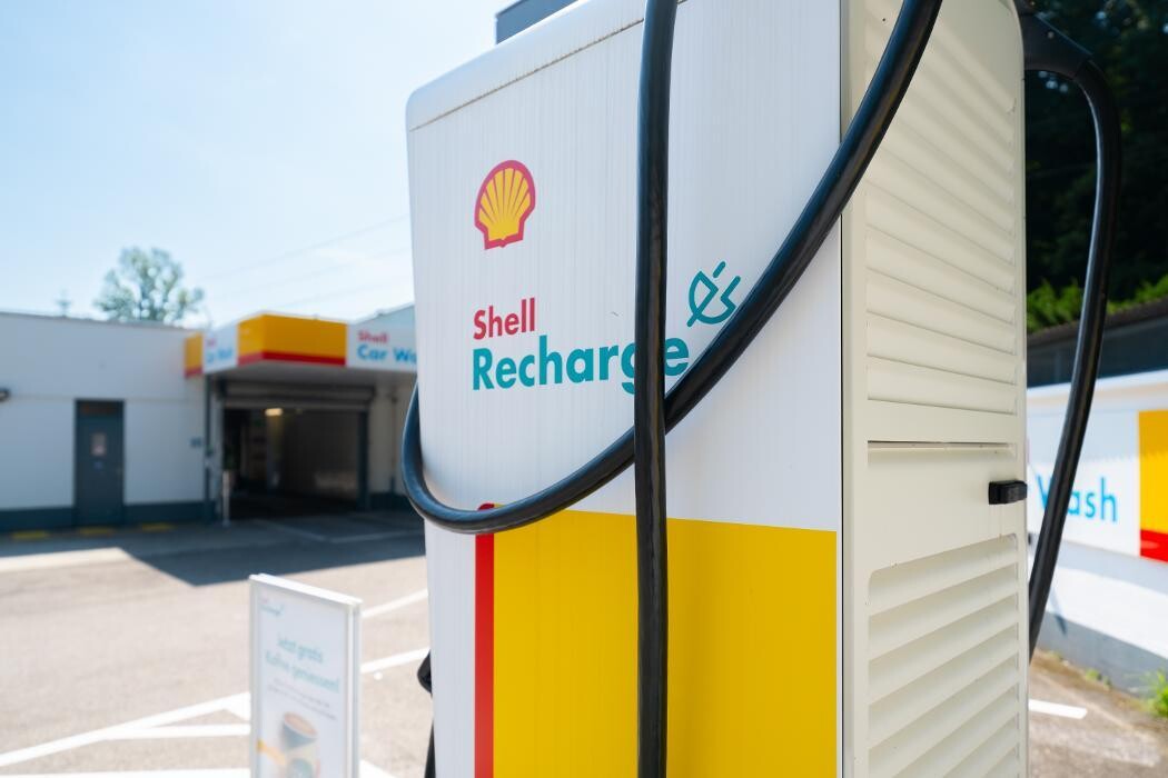 Bilder Shell Recharge Charging Station