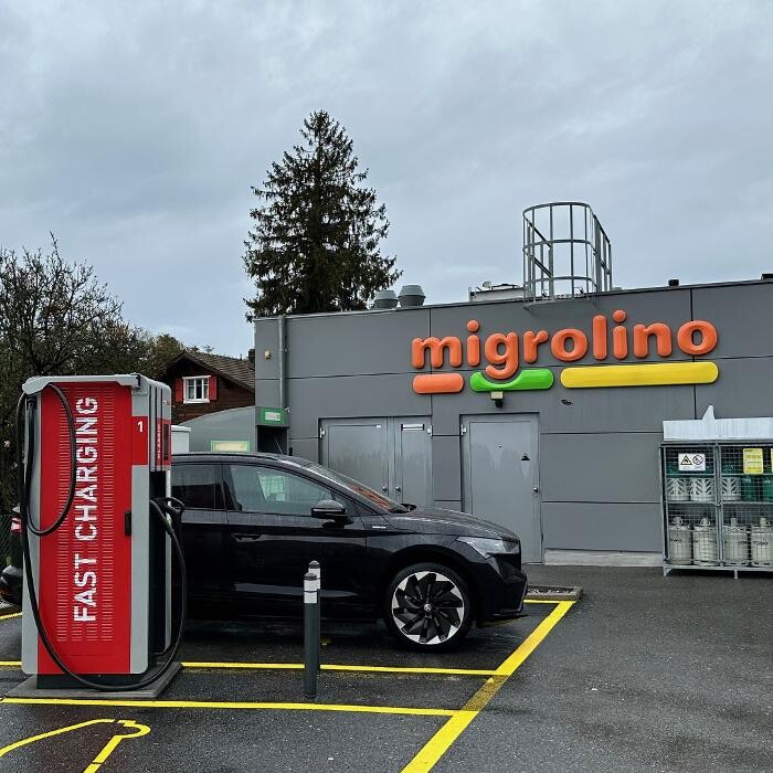 Bilder Migrol Charging Station
