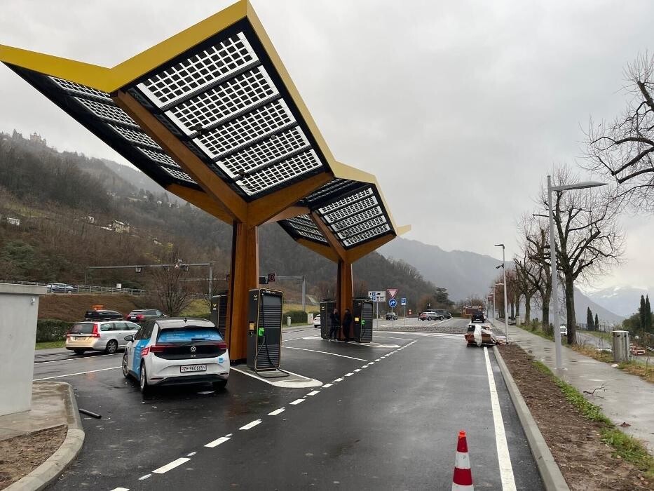 Bilder Fastned Charging Station