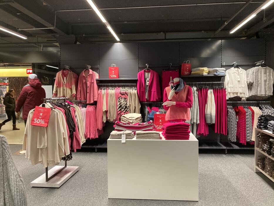 Bilder BAYARD CO LTD OUTLET