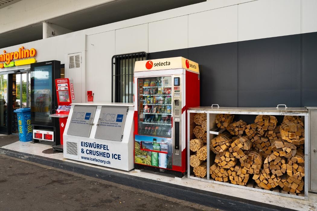 Bilder Shell Recharge Charging Station