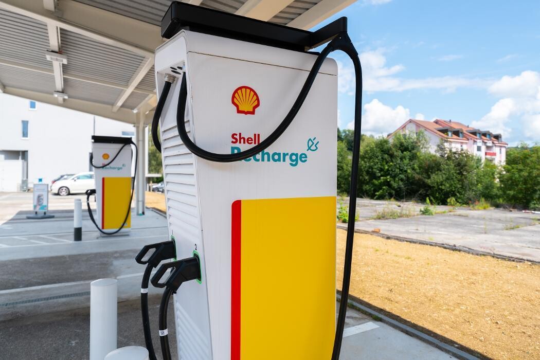 Bilder Shell Recharge Charging Station