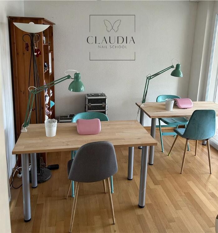 Bilder Swiss-Nailshop - Nagelzubehör und Nagelstudio