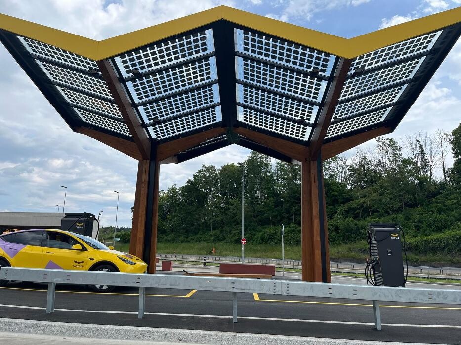 Bilder Fastned Charging Station