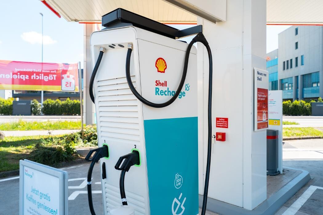 Bilder Shell Recharge Charging Station