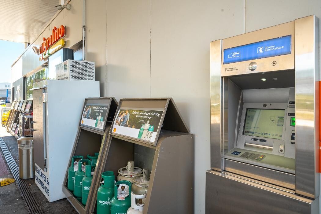 Bilder Shell Recharge Charging Station