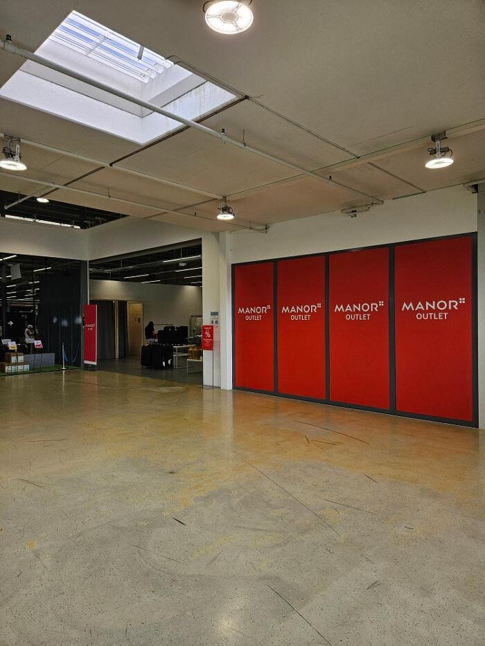 Bilder Manor Outlet Hinwil