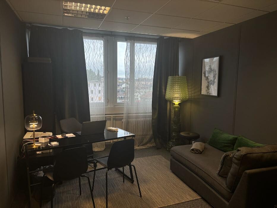 Bilder LHK Thérapies Klay - Reflexologie Auriculaire Laser et Hypnose - Arrêt du Tabac