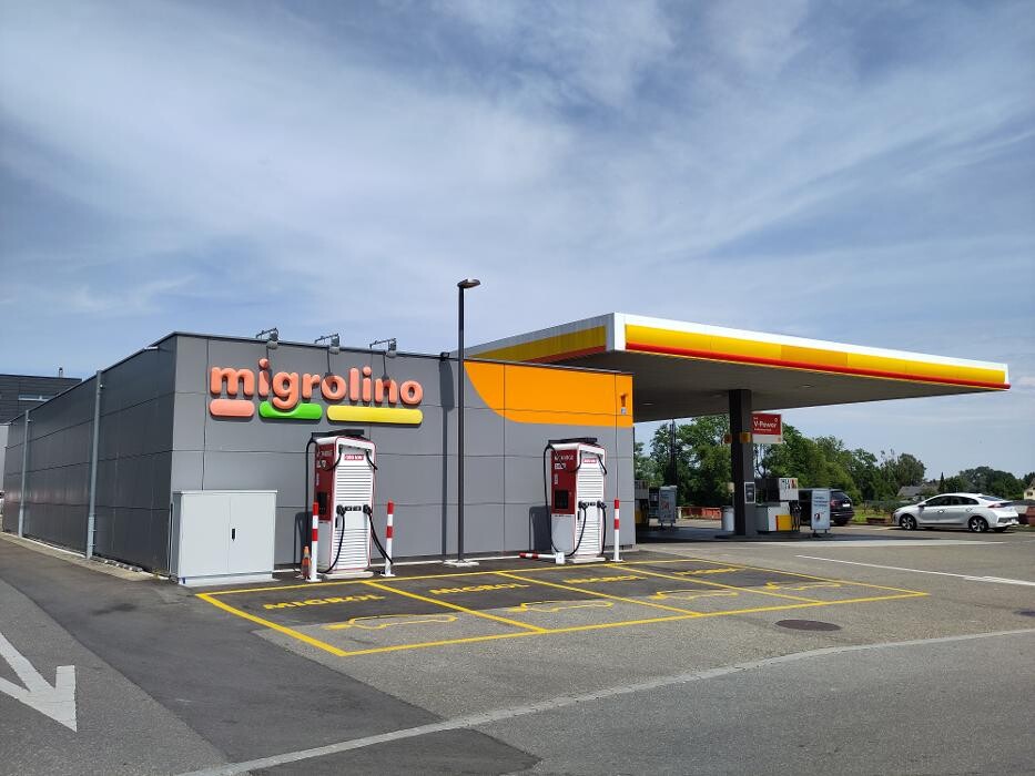 Bilder Migrol Charging Station