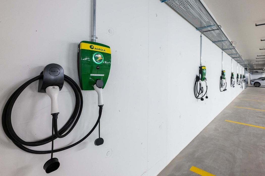 Bilder AGROLA Tiefgarage