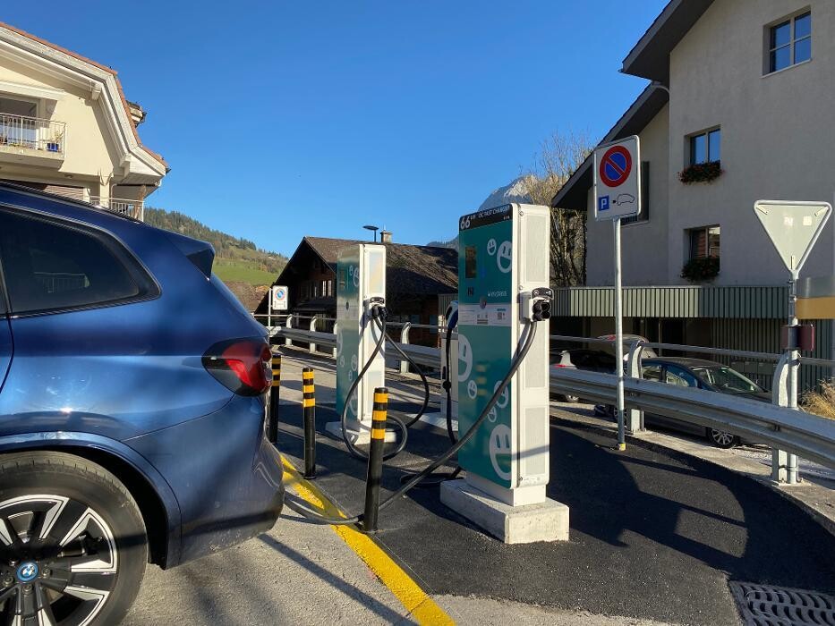 Bilder Shell Recharge Charging Station