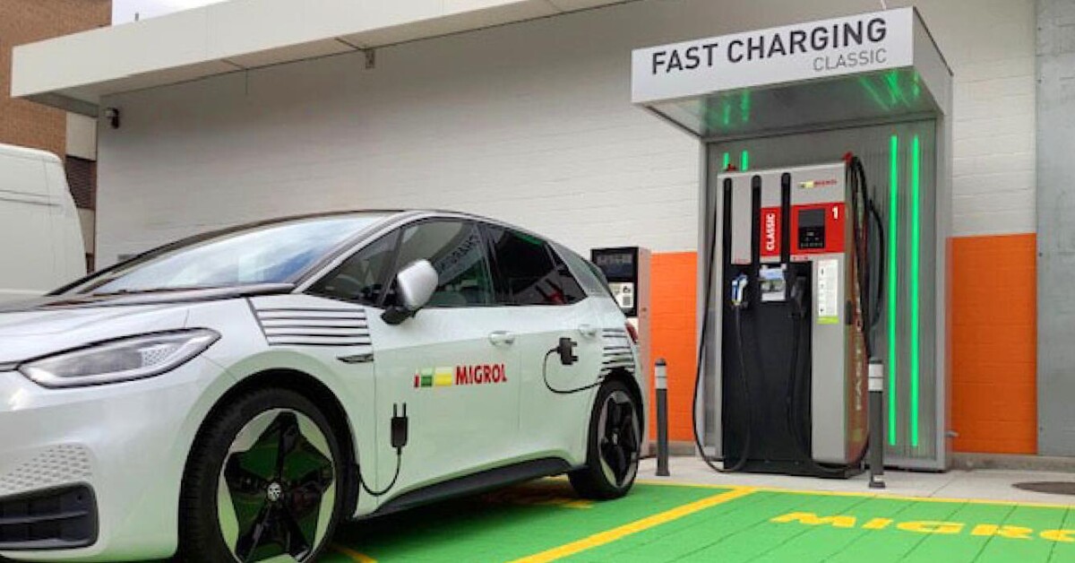 Bilder Migrol Charging Station