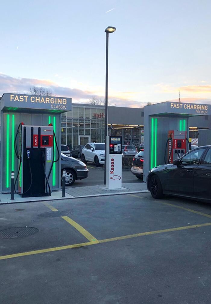 Bilder Migrol Charging Station