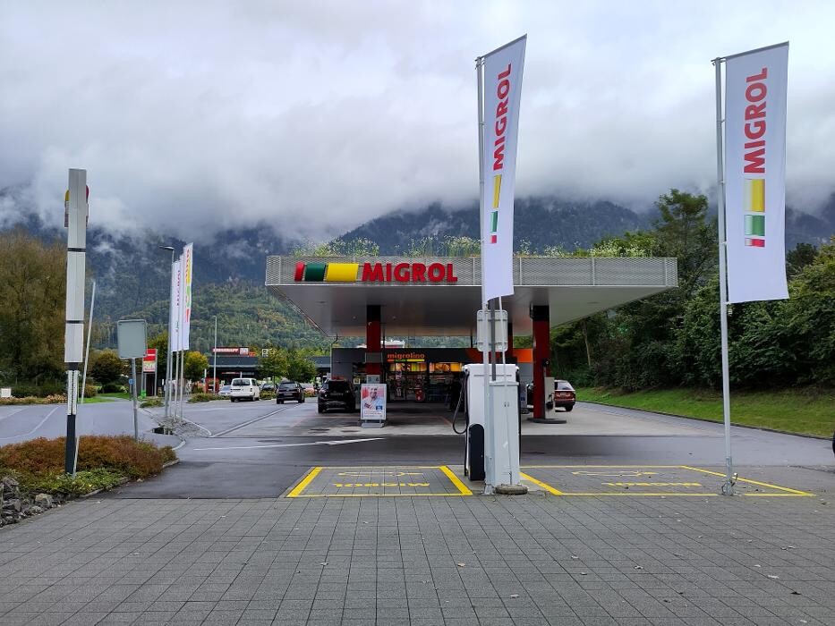 Bilder Migrol Charging Station