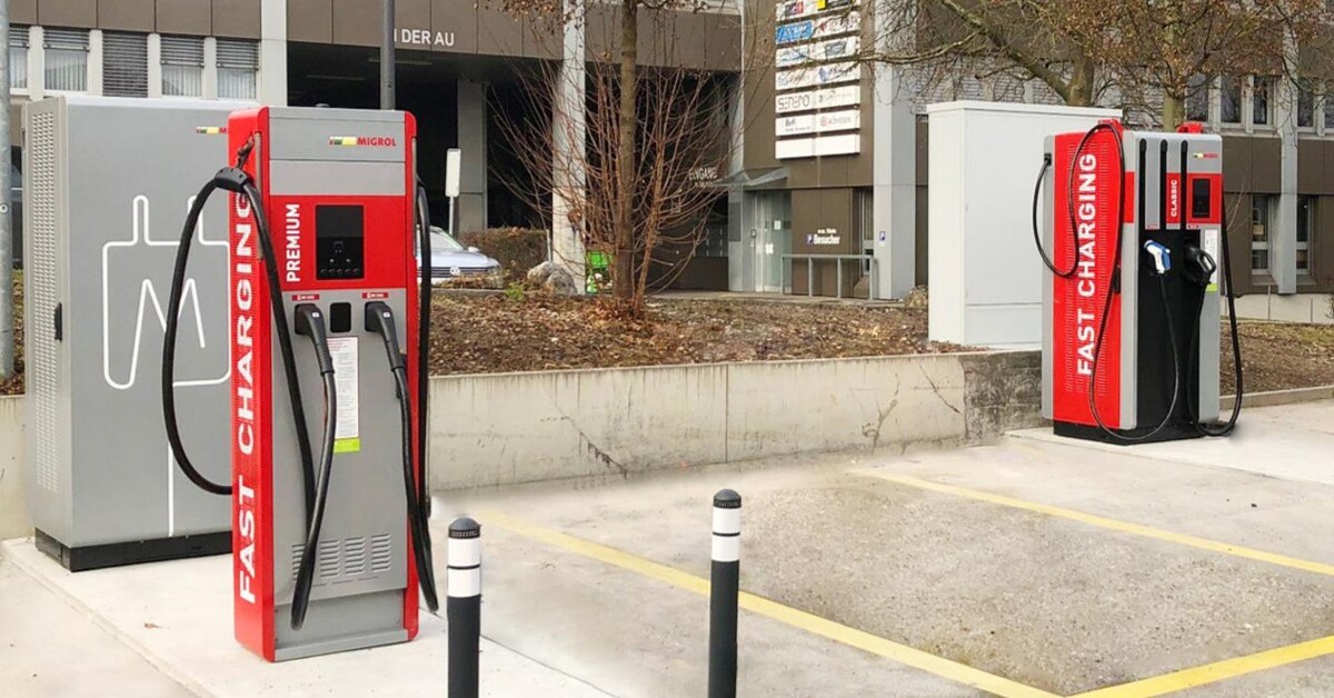 Bilder Migrol Charging Station