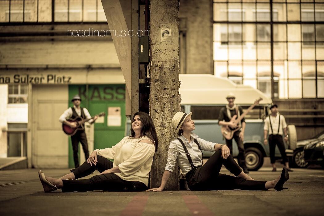 Bilder Vivien and the Headline