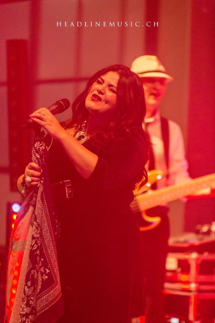 Bilder Vivien and the Headline