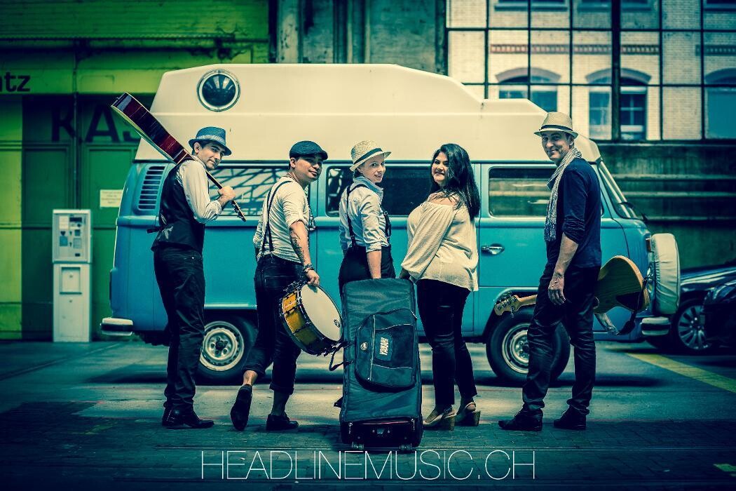 Bilder Vivien and the Headline