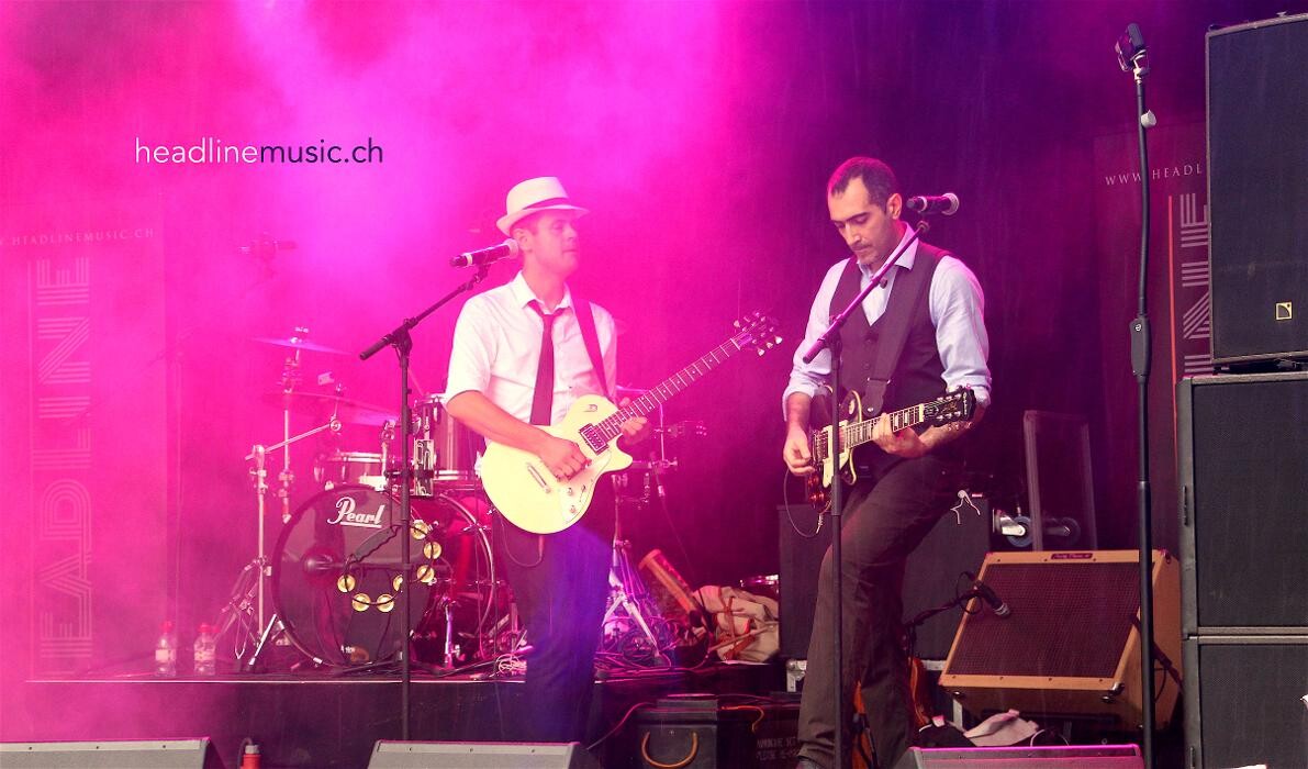 Bilder Vivien and the Headline