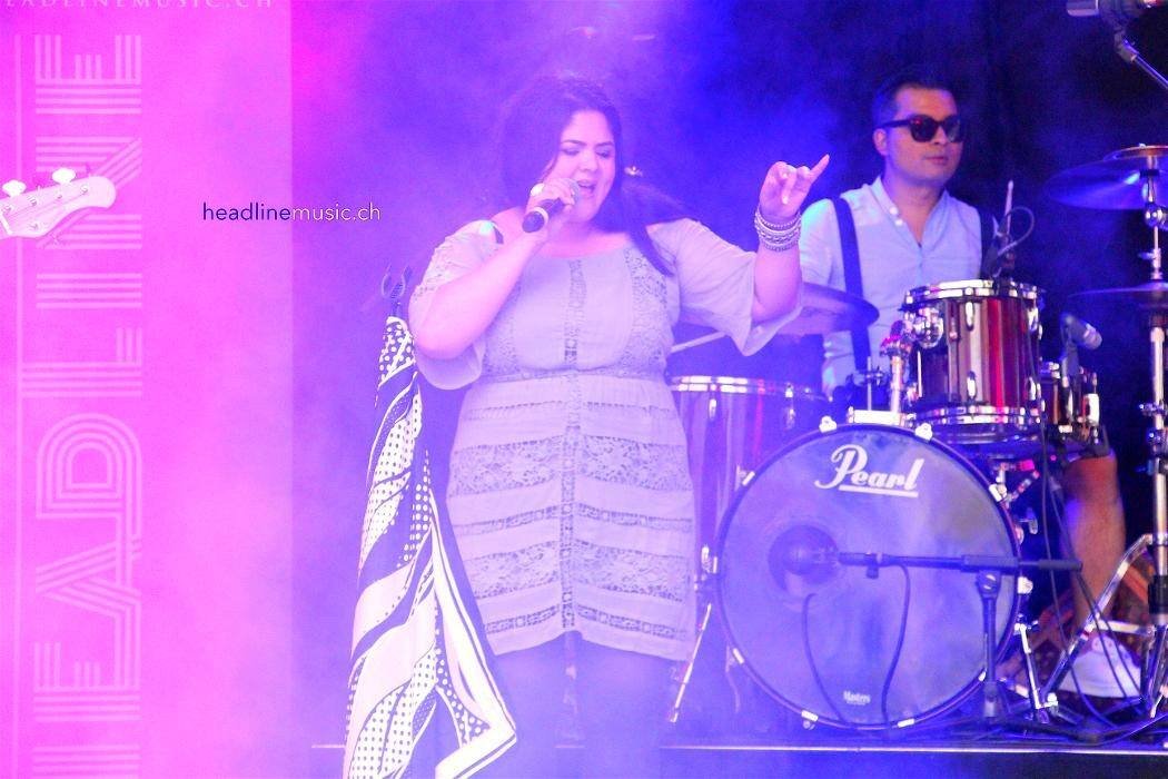 Bilder Vivien and the Headline