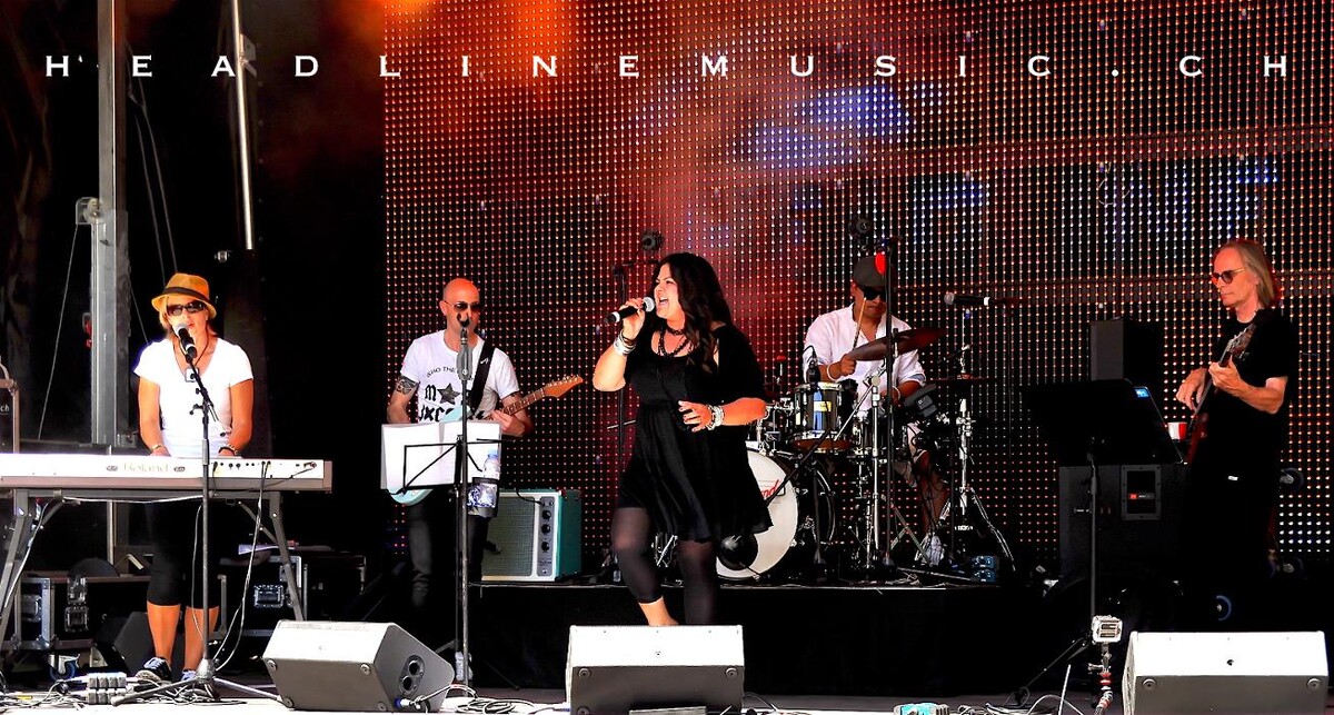 Bilder Vivien and the Headline