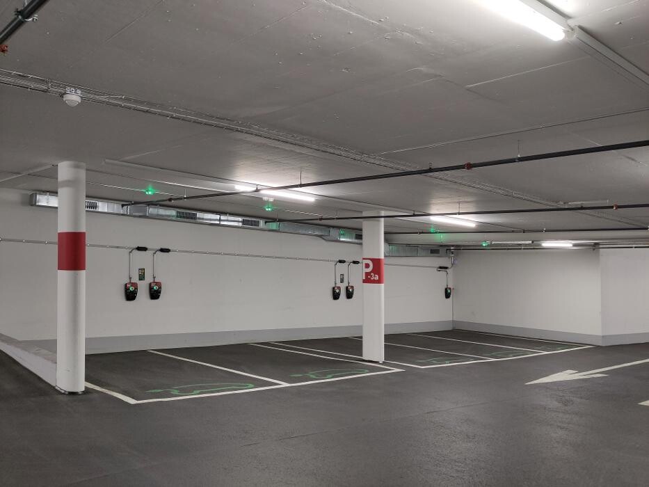 Bilder Migrol Charging Station