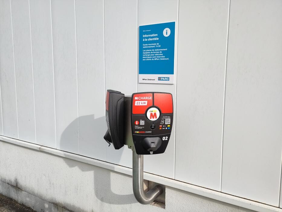 Bilder Migrol Charging Station