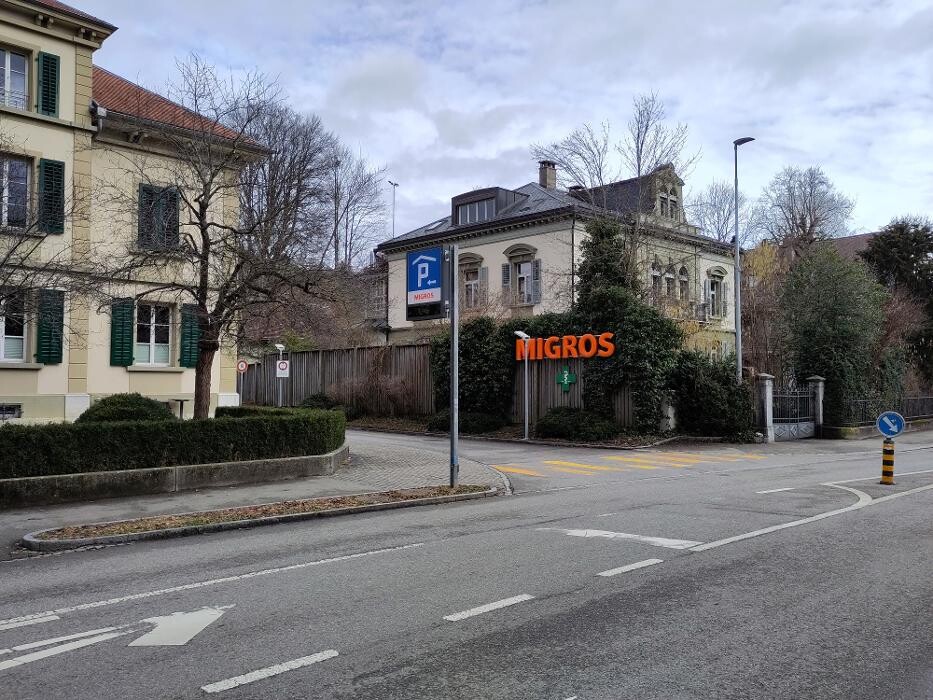 Bilder Migrol Charging Station