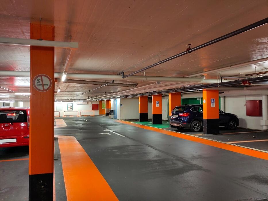 Bilder Migrol Charging Station