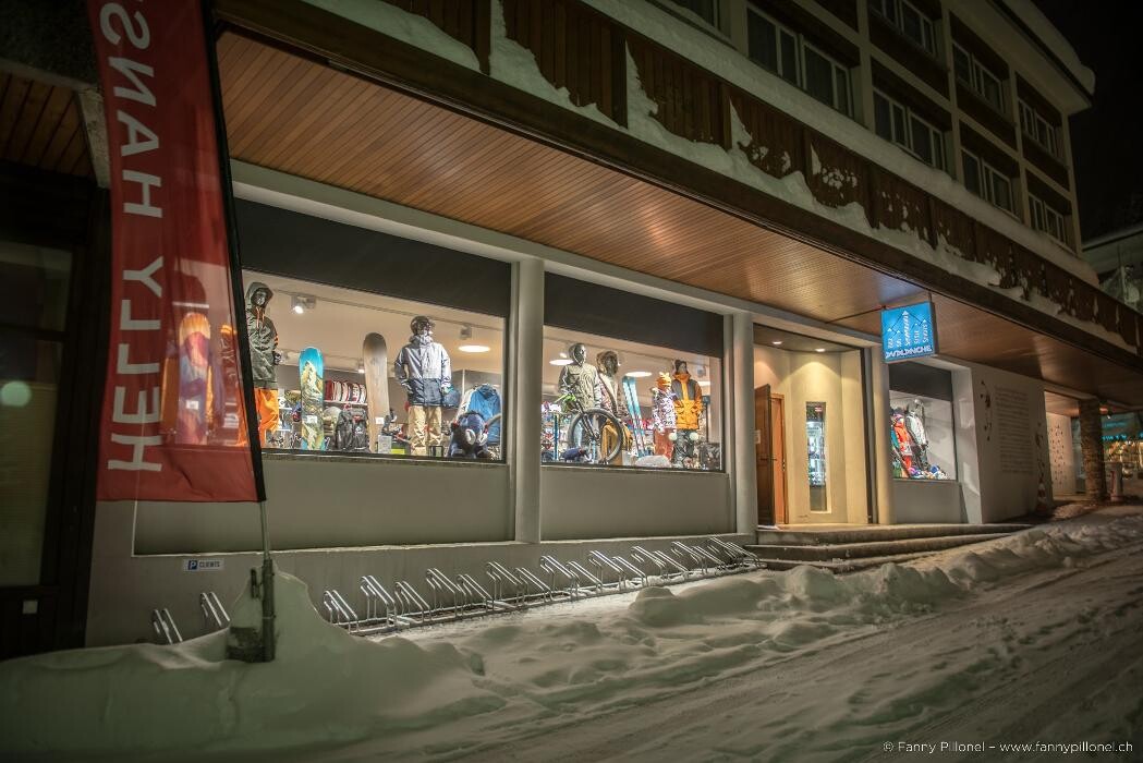 Bilder Avalanche Pro Shop