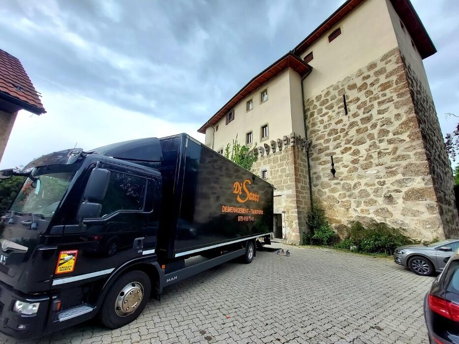 Bilder Di Santo déménagement Sàrl , transport, manutention, services bennes et garde-meuble