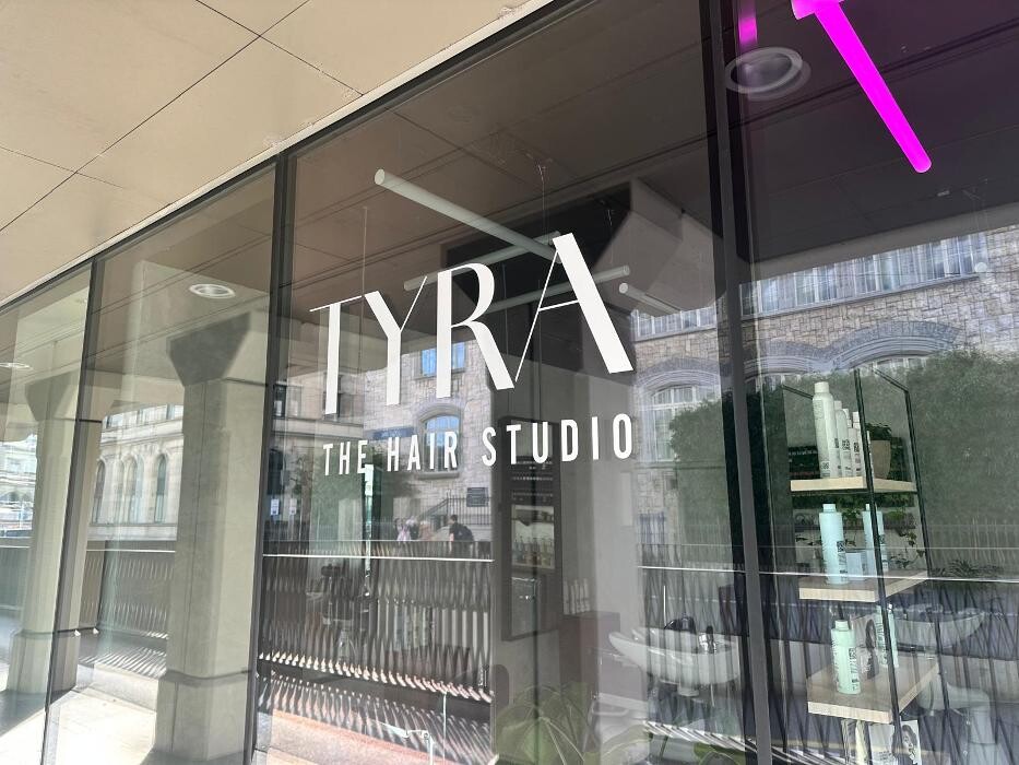 Bilder TYRA THE HAIR STUDIO