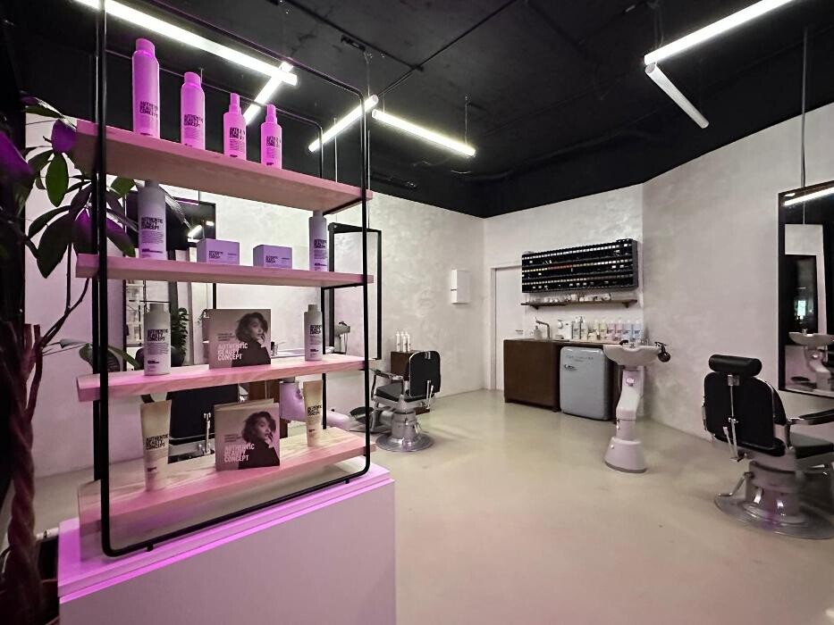 Bilder TYRA THE HAIR STUDIO