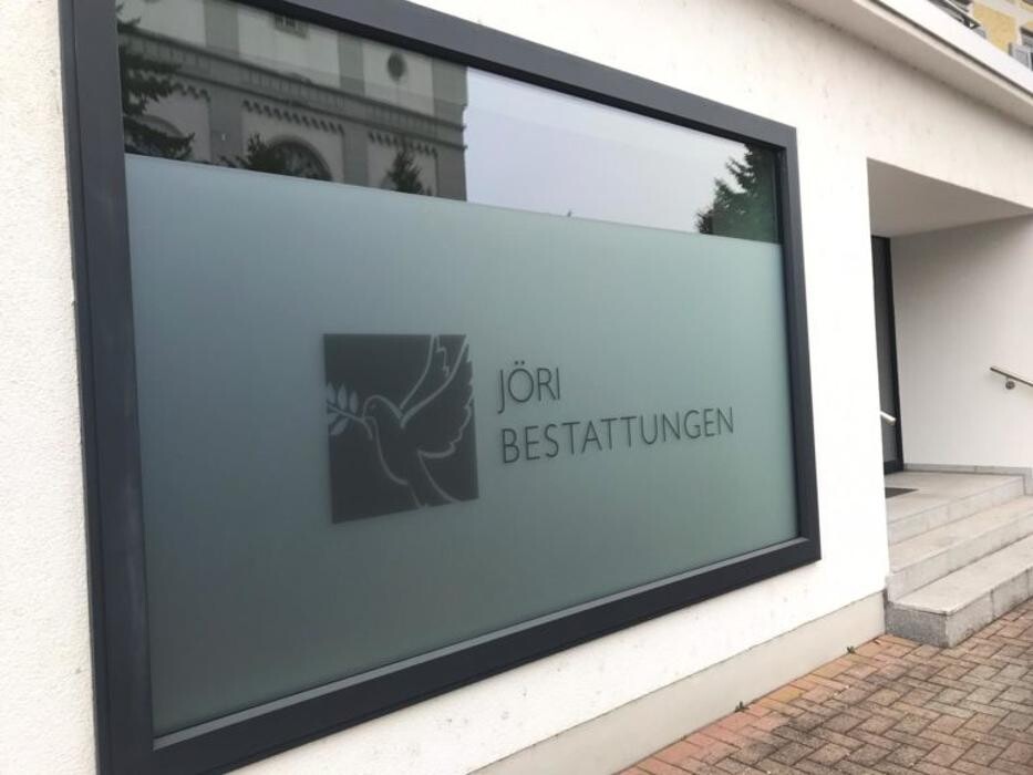 Bilder Jöri Bestattungen GmbH