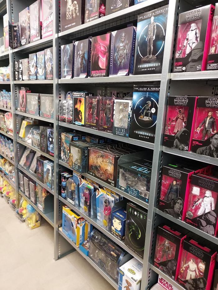 Bilder ActionSpielzeug.ch - Ihr Schweizer Actionfiguren- und Collectibles-Online-Shop!