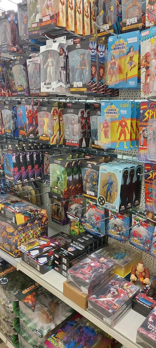 Bilder ActionSpielzeug.ch - Ihr Schweizer Actionfiguren- und Collectibles-Online-Shop!