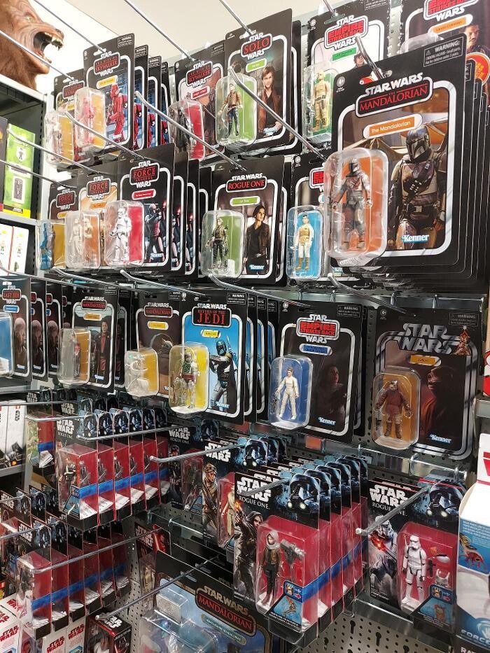Bilder ActionSpielzeug.ch - Ihr Schweizer Actionfiguren- und Collectibles-Online-Shop!