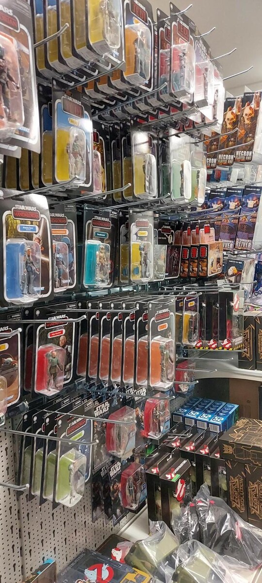Bilder ActionSpielzeug.ch - Ihr Schweizer Actionfiguren- und Collectibles-Online-Shop!