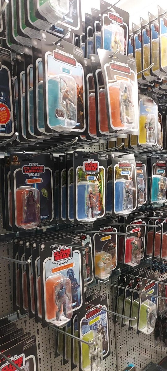 Bilder ActionSpielzeug.ch - Ihr Schweizer Actionfiguren- und Collectibles-Online-Shop!